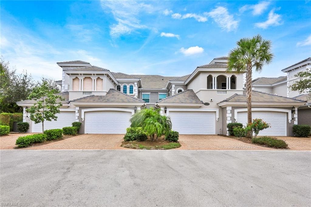 9205 Museo CIR 201 NAPLES, FL 34114