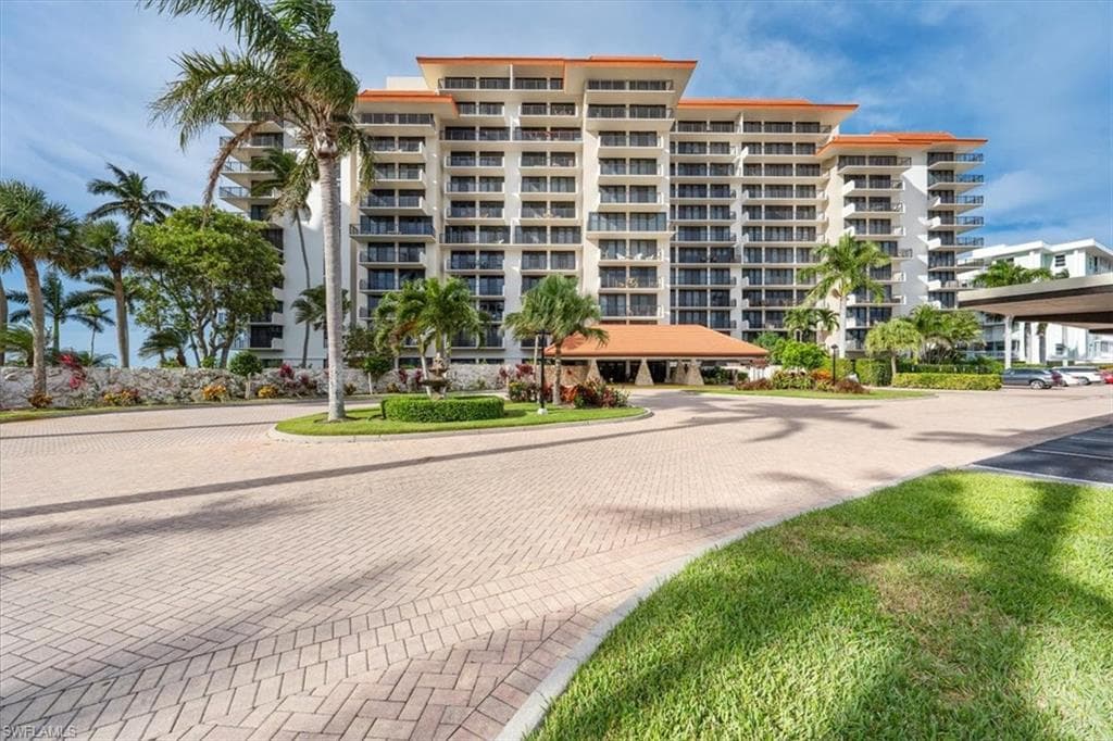 180 Seaview CT 215 MARCO ISLAND, FL 34145