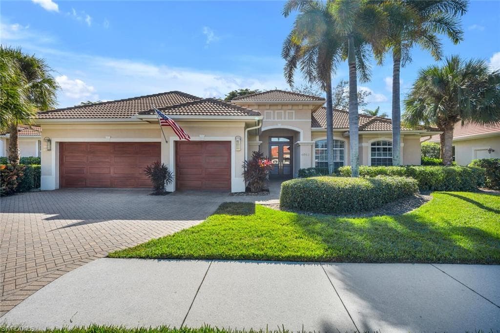 4896 Rustic Oaks CIR NAPLES, FL 34105