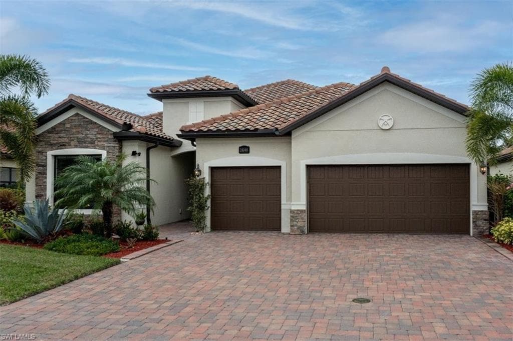 28048 Wicklow CT BONITA SPRINGS, FL 34135