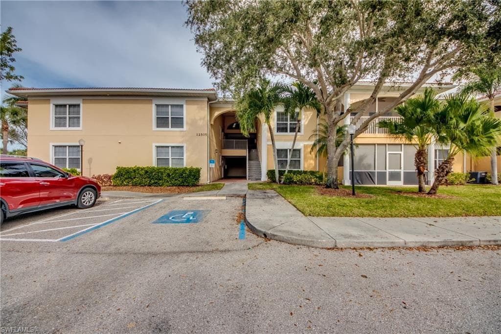 12505 McGregor BLVD 205 FORT MYERS, FL 33919