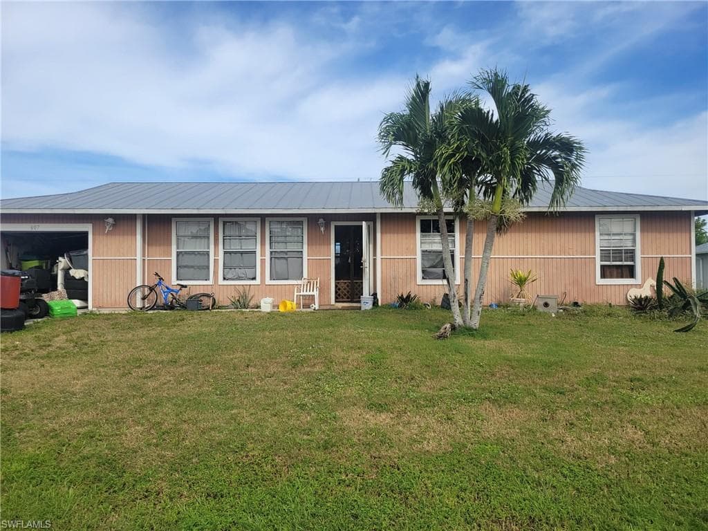 607 SW 25th LN CAPE CORAL, FL 33914