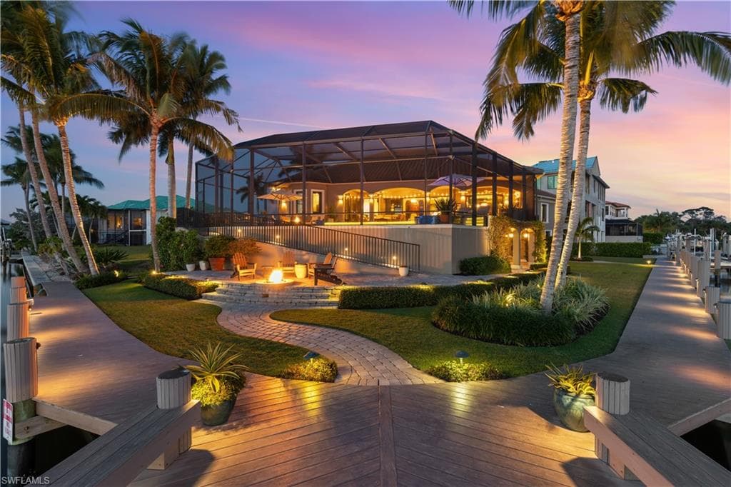368 Bayside AVE NAPLES, FL 34108