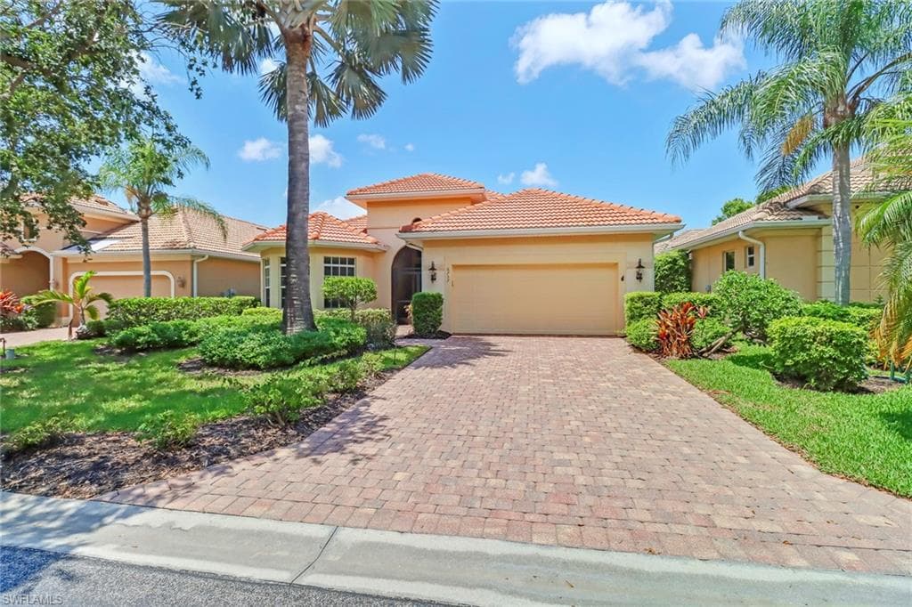 6757 Bent Grass DR NAPLES, FL 34113