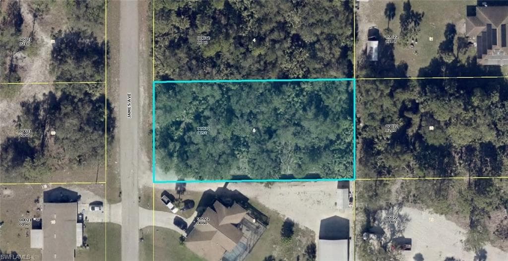 514 James AVE LEHIGH ACRES, FL 33936