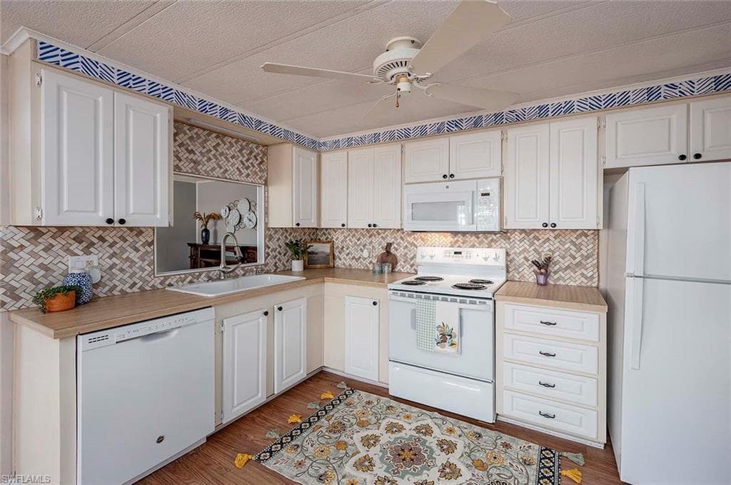 218 Poinsettia DR FORT MYERS, FL 33905