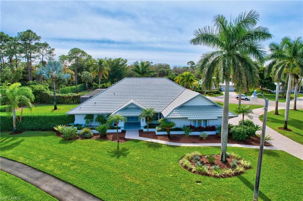 2223 Imperial Golf Course BLVD NAPLES, FL 34110