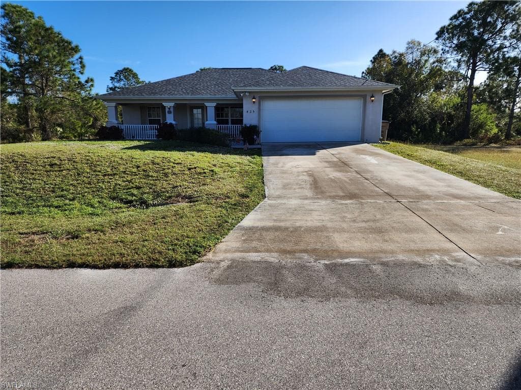 425 Gray AVE S LEHIGH ACRES, FL 33974