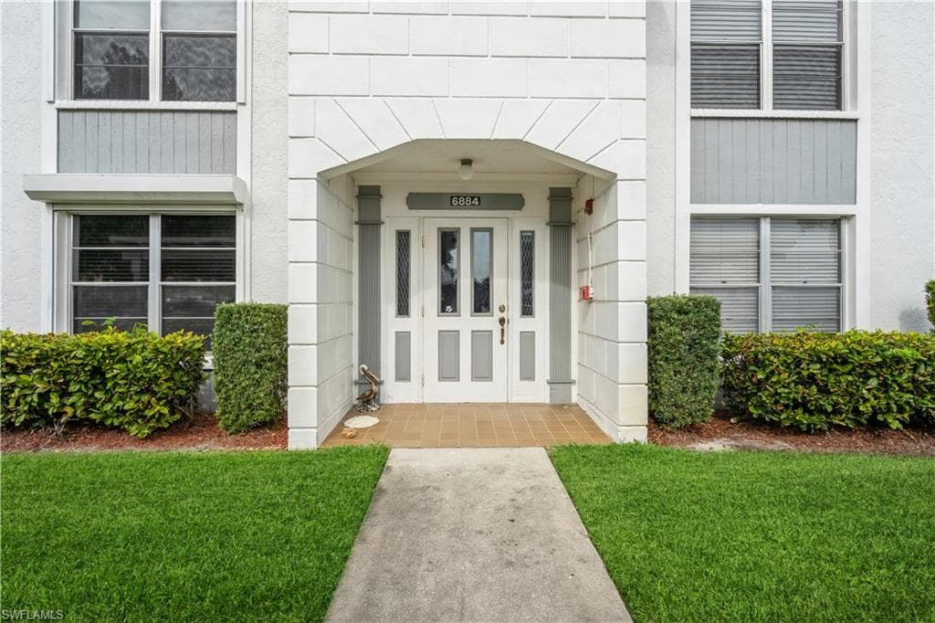 6884 Sandtrap DR 3 FORT MYERS, FL 33919