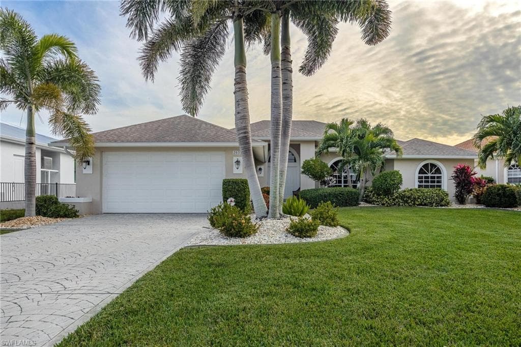 2632 SW 48th TER CAPE CORAL, FL 33914