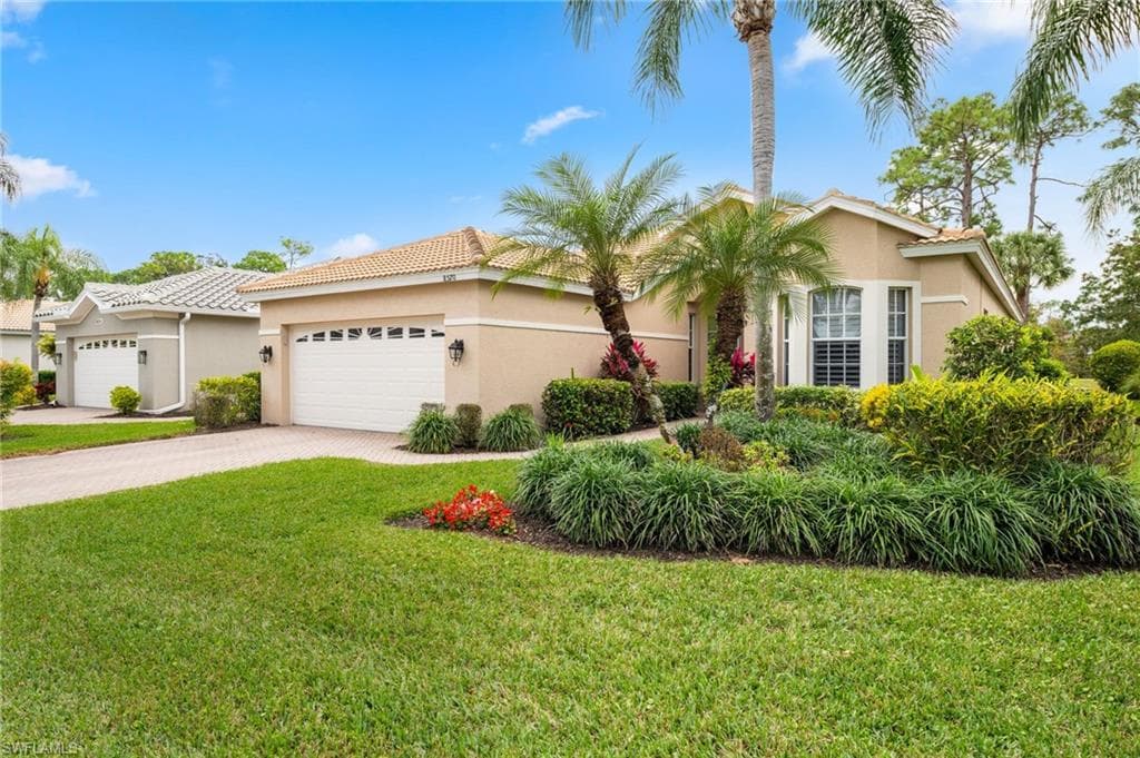 8570 Gleneagle WAY NAPLES, FL 34120