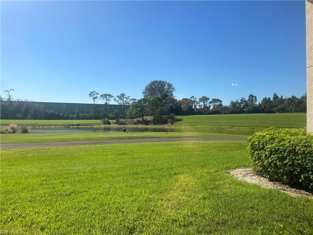 5610 Trailwinds DR 315 FORT MYERS, FL 33907