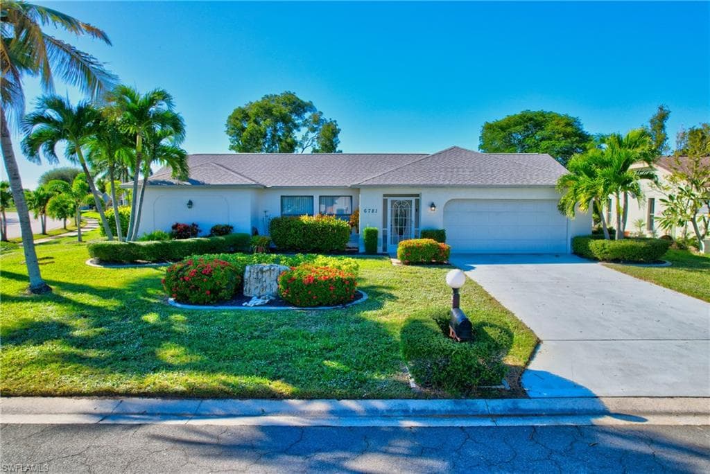 6781 Saint Edmunds LOOP FORT MYERS, FL 33966