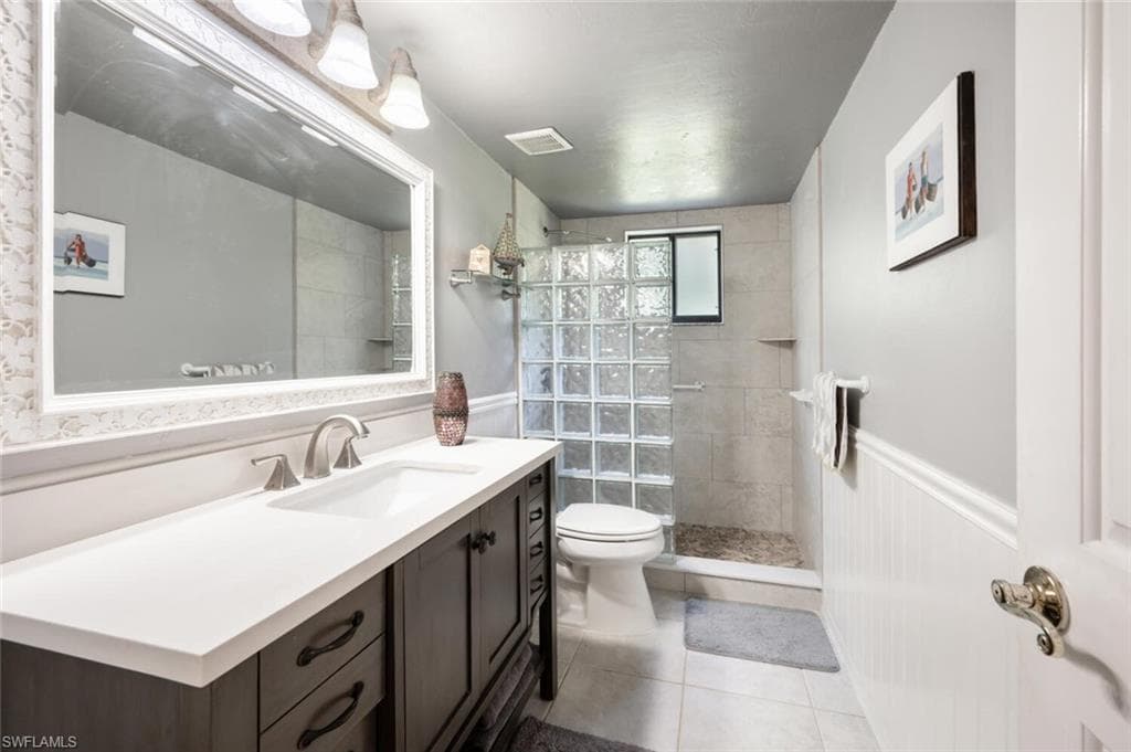586 Beachwalk CIR O-101 NAPLES, FL 34108