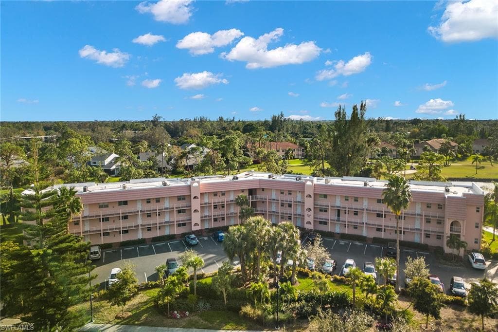 400 Forest Lakes BLVD 206 NAPLES, FL 34105
