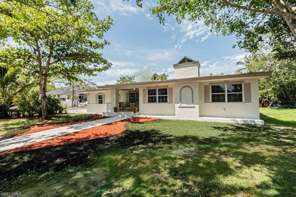 3313 Thomasson DR NAPLES, FL 34112