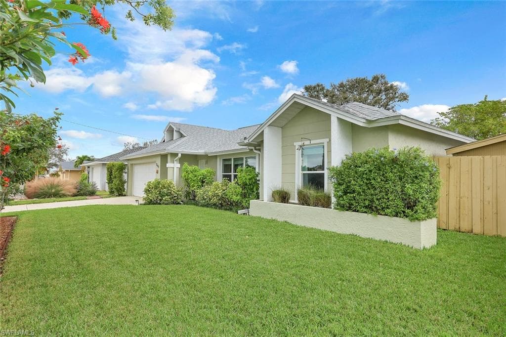 249 SW 32nd TER CAPE CORAL, FL 33914