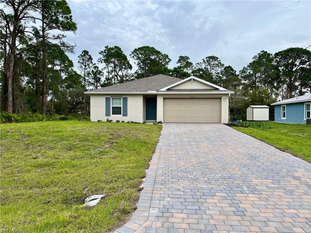 3020 Lakewood RD LABELLE, FL 33935