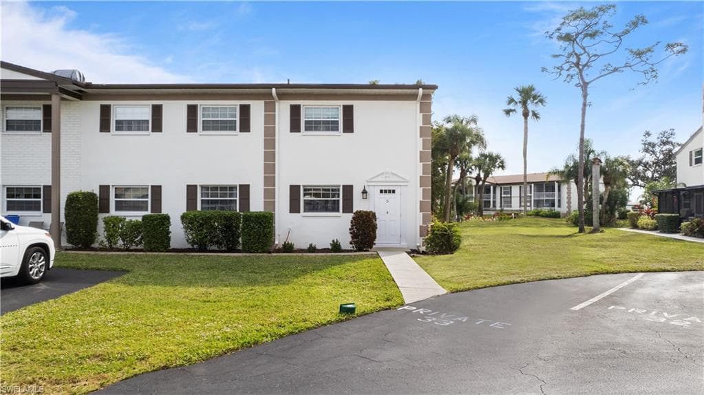 7031 New Post DR 4 NORTH FORT MYERS, FL 33917