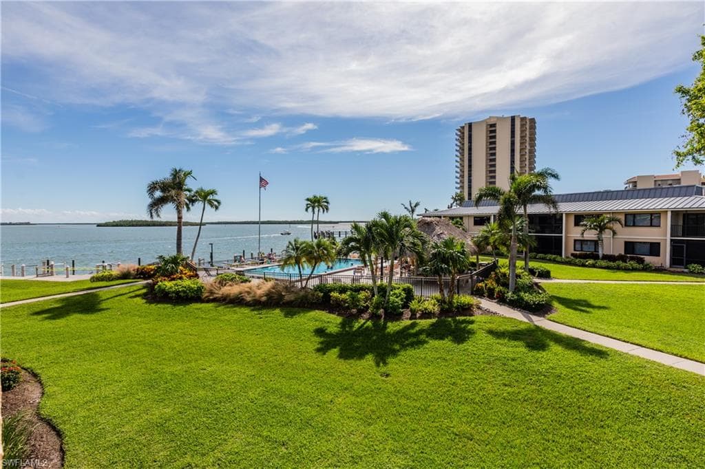 991 Collier CT A207 MARCO ISLAND, FL 34145