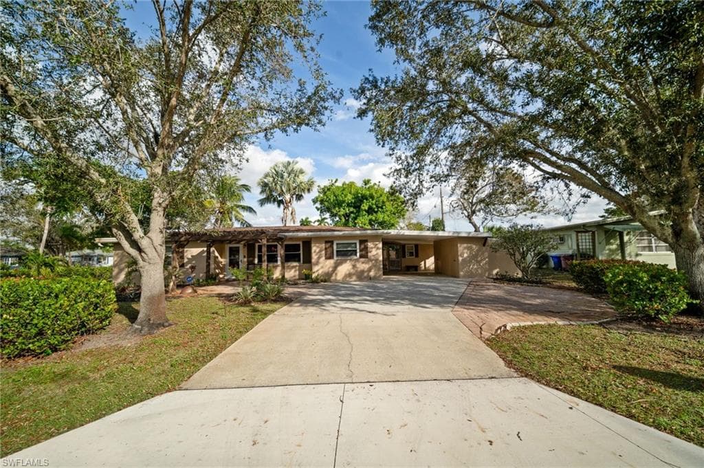 3041 Nelson ST FORT MYERS, FL 33901
