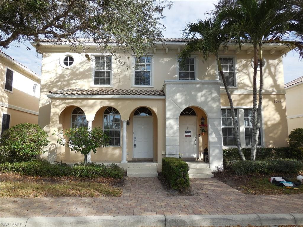 6048 Towncenter CIR NAPLES, FL 34119