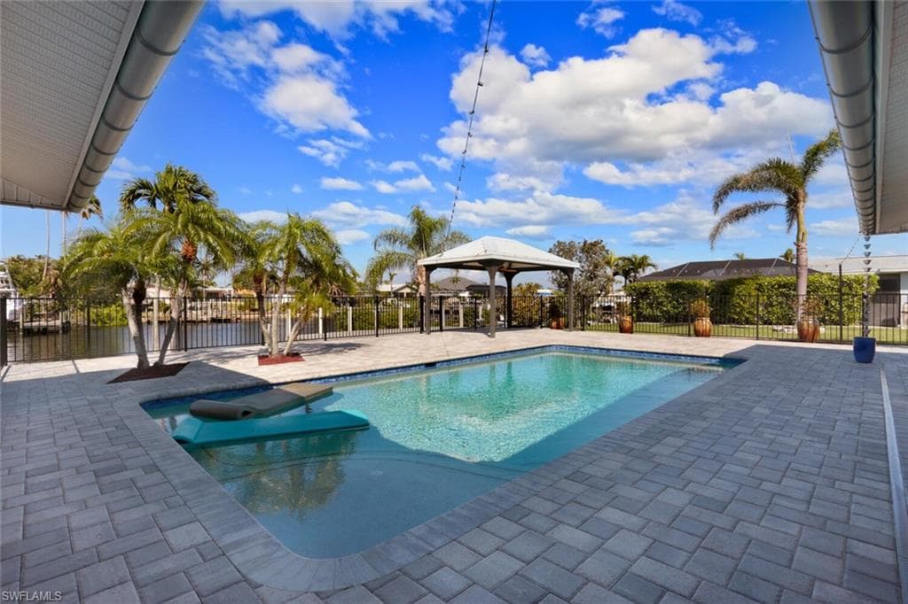 1609 40th TER CAPE CORAL, FL 33904