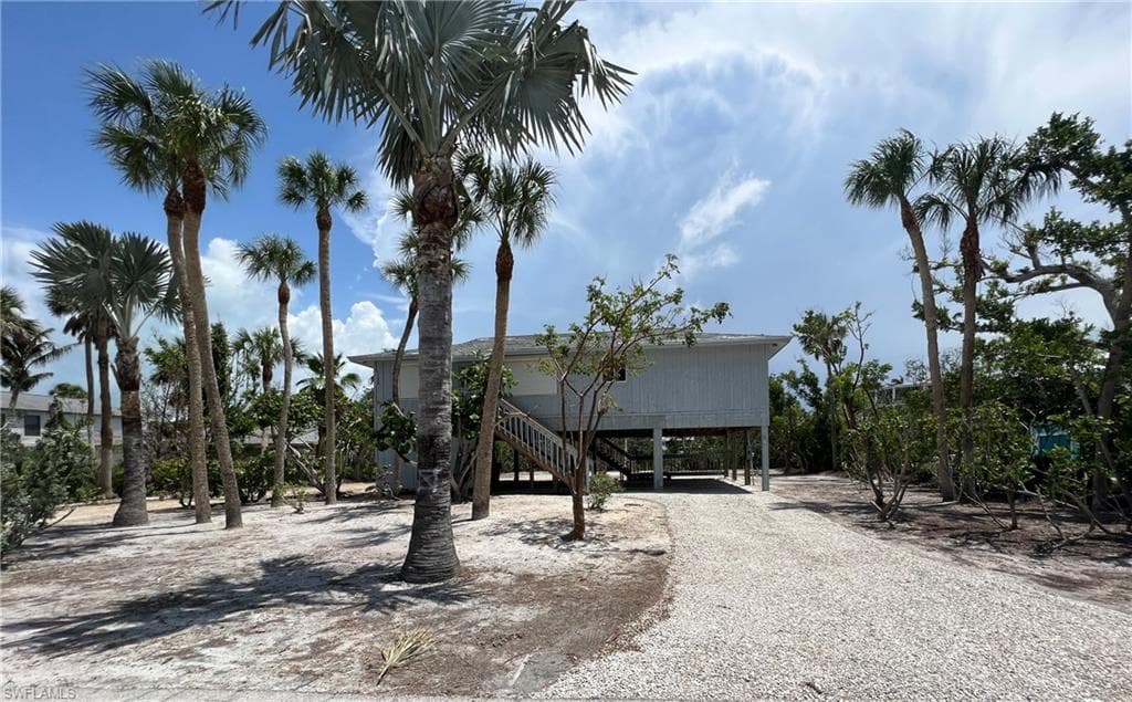 6460 Pine AVE SANIBEL, FL 33957