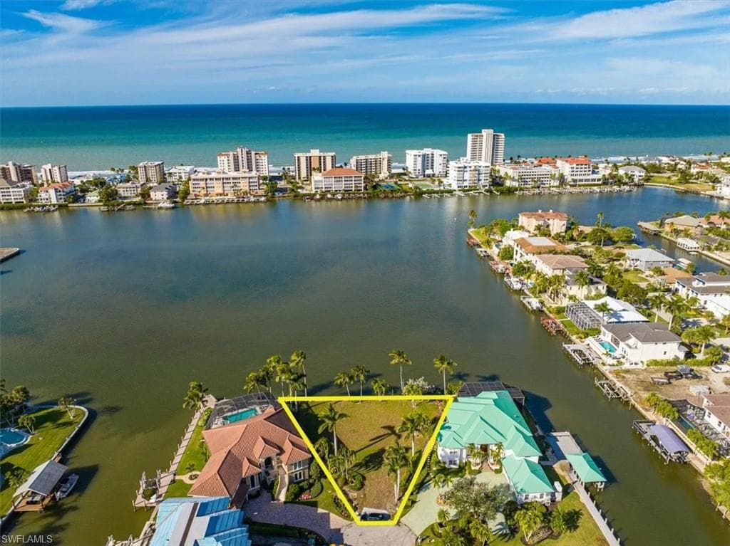 342 Bayside AVE NAPLES, FL 34108