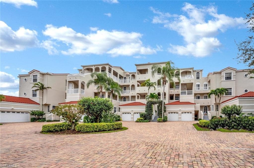 1540 Clermont DR F-402 NAPLES, FL 34109