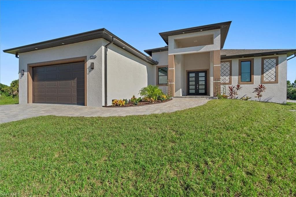 10916 McAlester CIR PORT CHARLOTTE, FL 33981