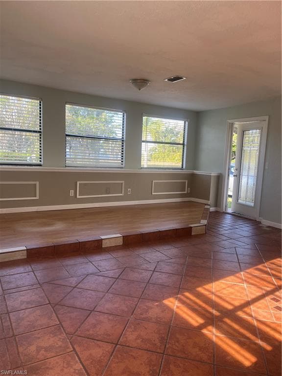 3360 E Riverside DR FORT MYERS, FL 33916