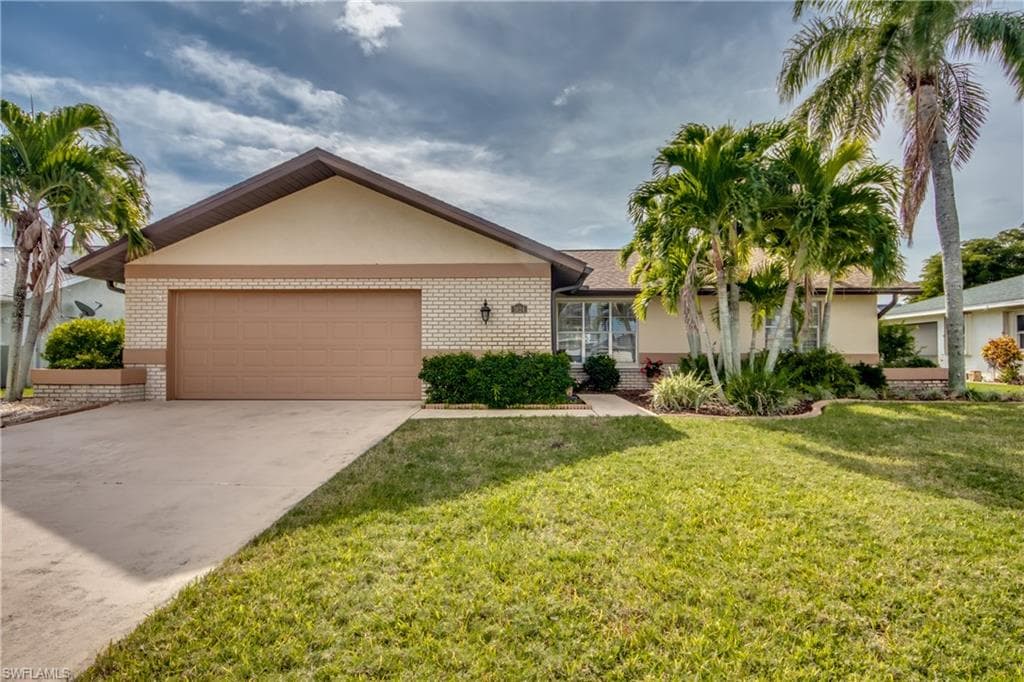 1824 SE 1st TER CAPE CORAL, FL 33990