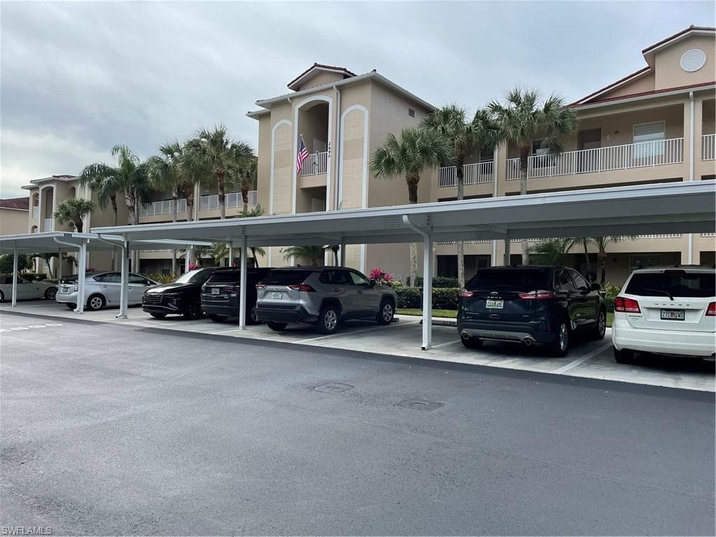 2690 Cypress Trace CIR 3233 NAPLES, FL 34119