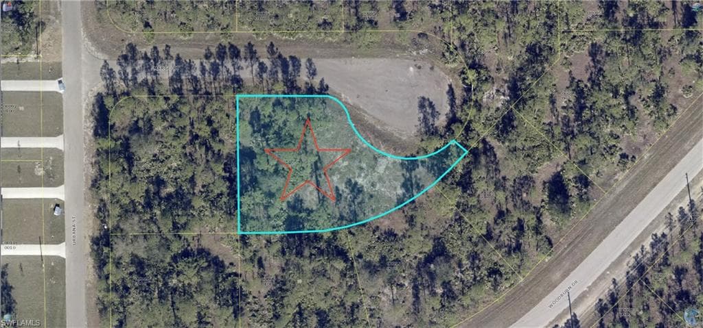 313-315 Margo CT LEHIGH ACRES, FL 33972