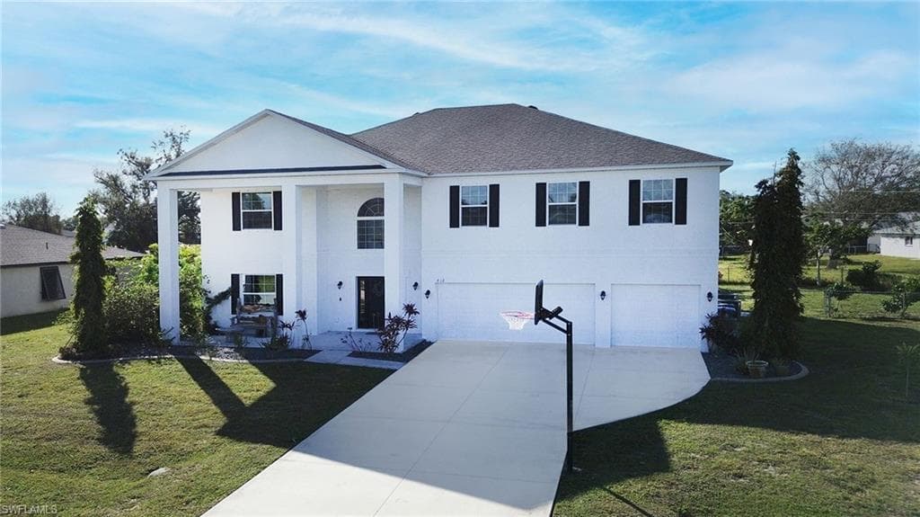812 SW 11th CT CAPE CORAL, FL 33991