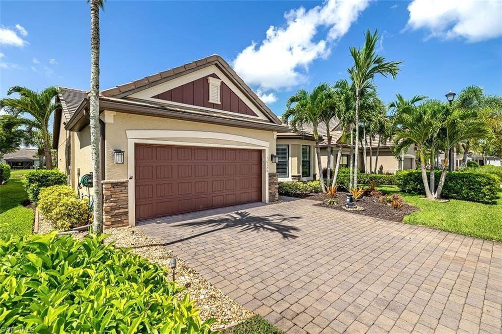 16120 Camden Lakes CIR NAPLES, FL 34110