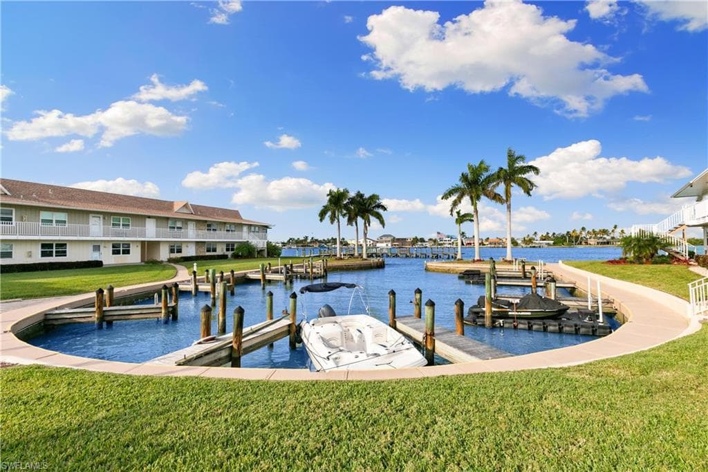 850 Palm ST C21 MARCO ISLAND, FL 34145