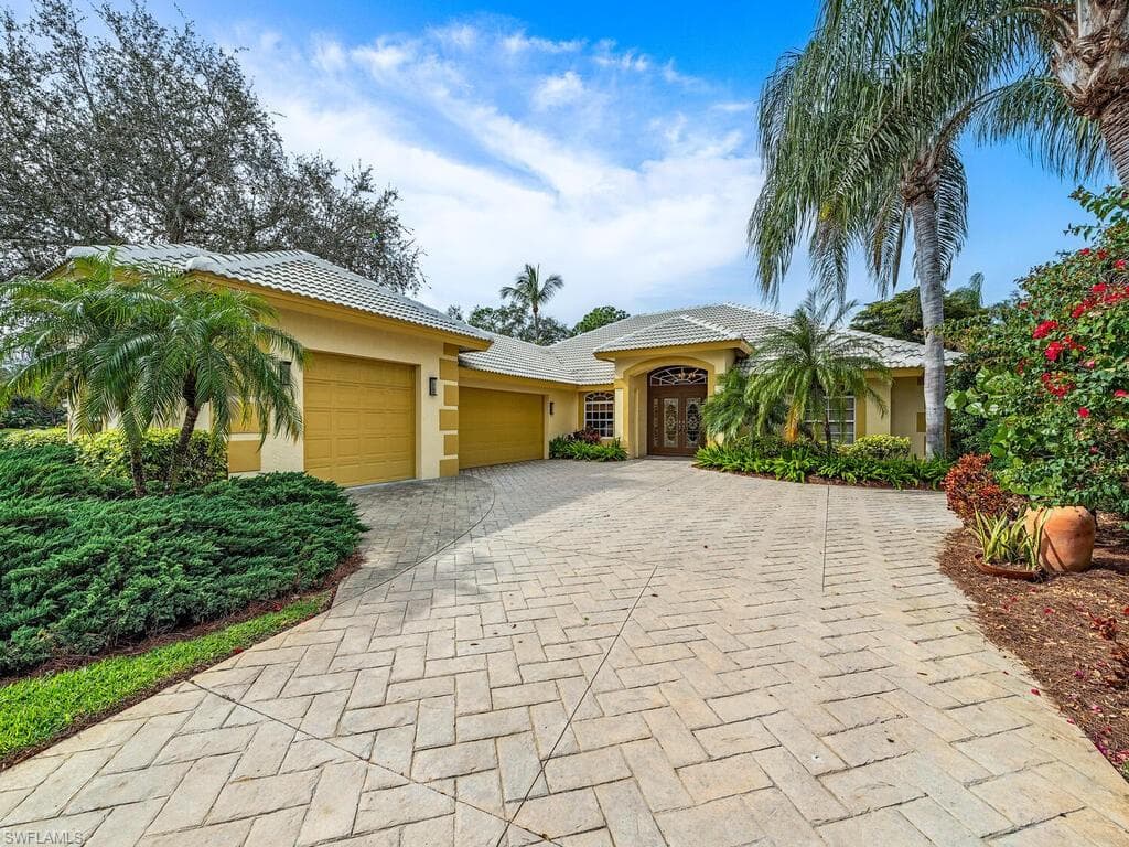 24730 Sweet Gum CT BONITA SPRINGS, FL 34134