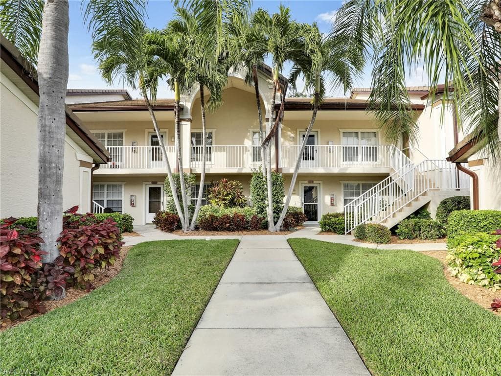 28700 Diamond DR 102 BONITA SPRINGS, FL 34134