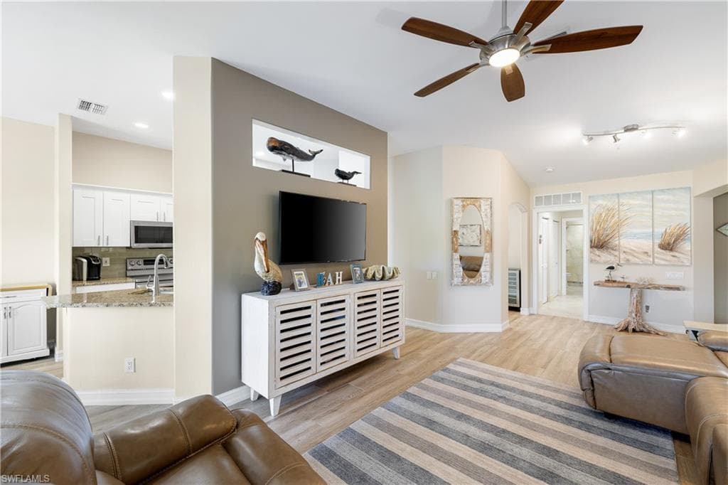 808 Carrick Bend CIR 202 NAPLES, FL 34110