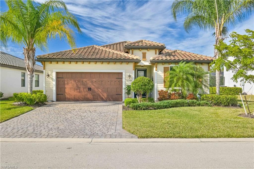 11564 Shady Blossom DR FORT MYERS, FL 33913