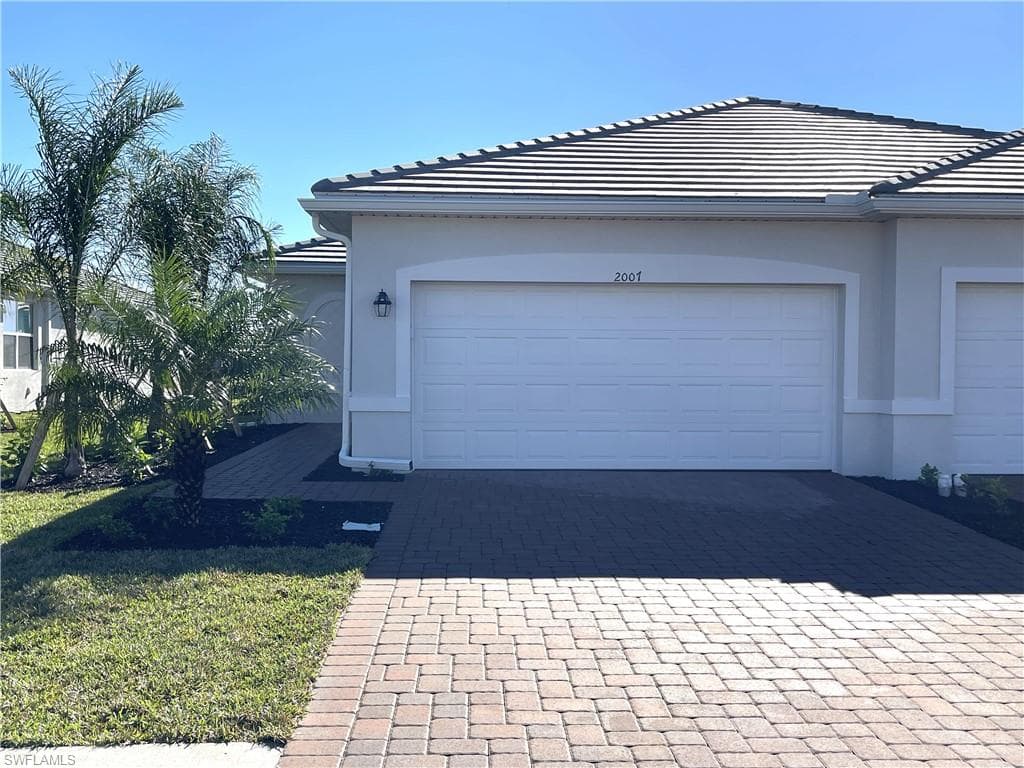 2007 Vermont LN NAPLES, FL 34120