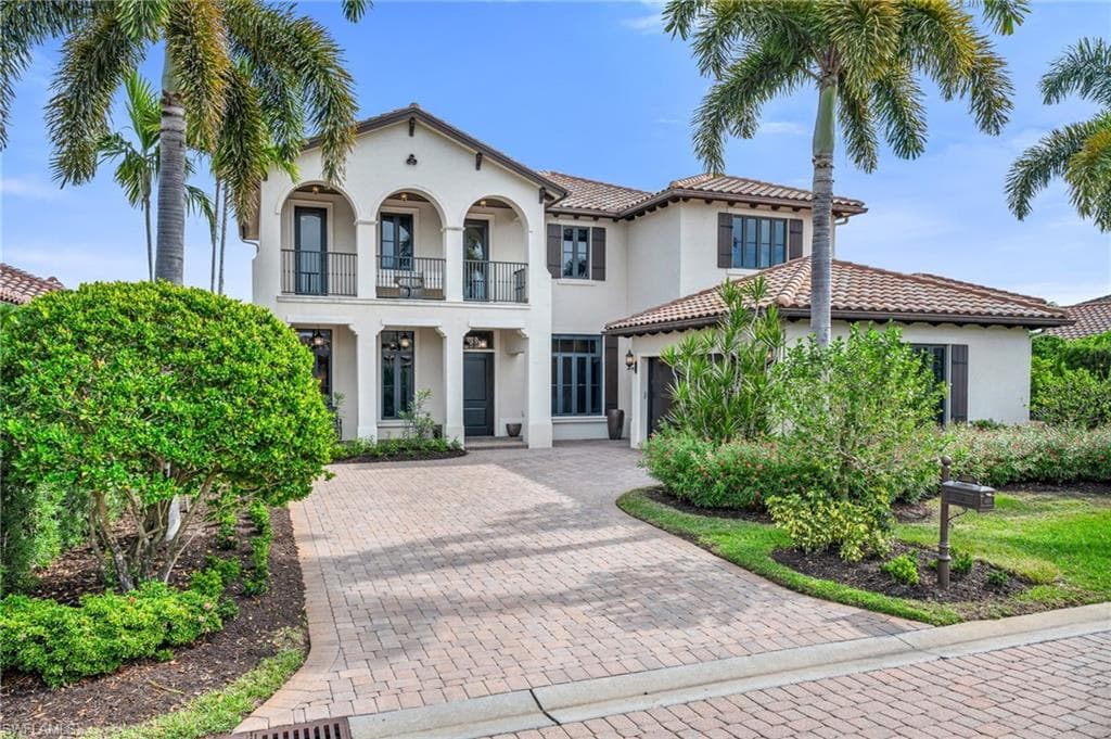 2200 Residence CIR NAPLES, FL 34105