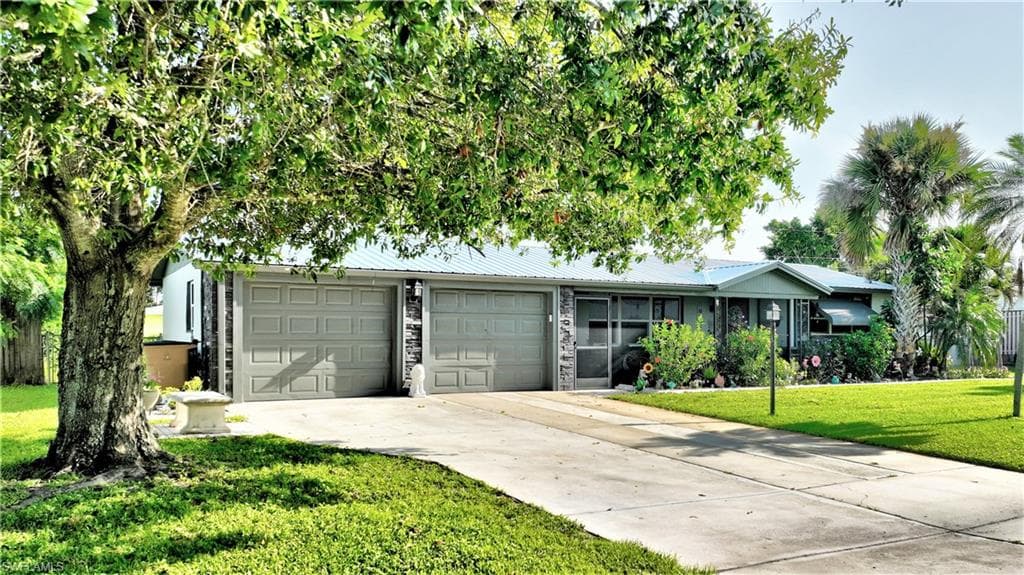 1313 Barnsdale ST E LEHIGH ACRES, FL 33936