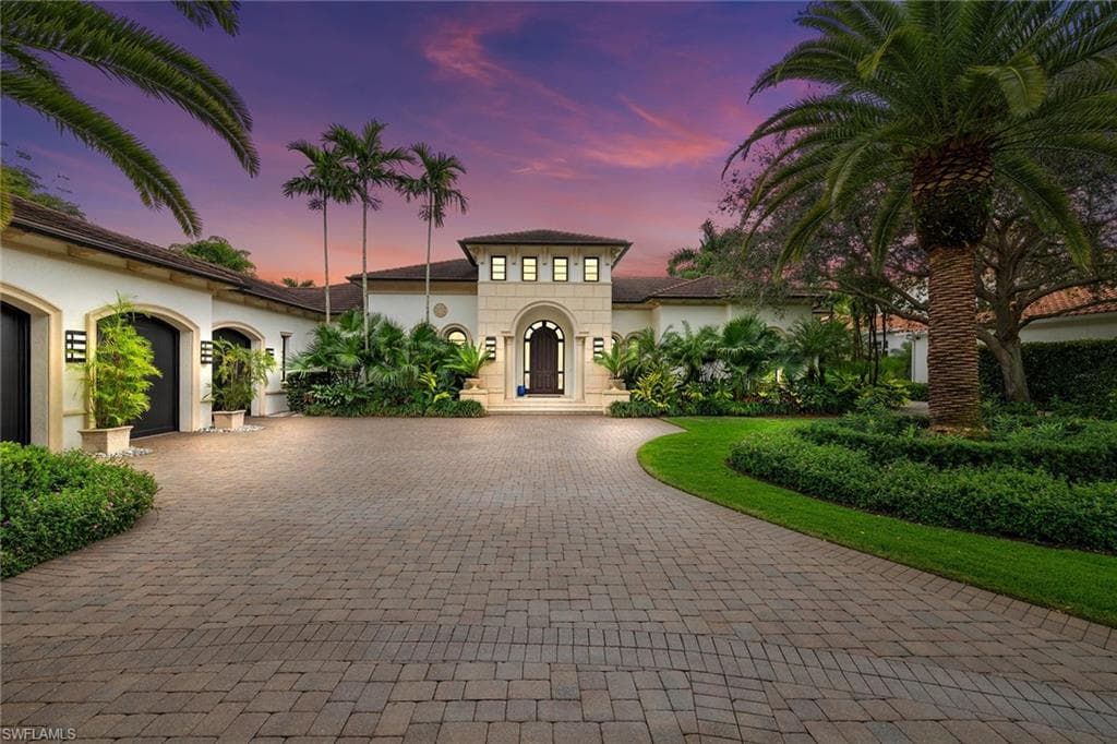 2562 Escada CT NAPLES, FL 34109