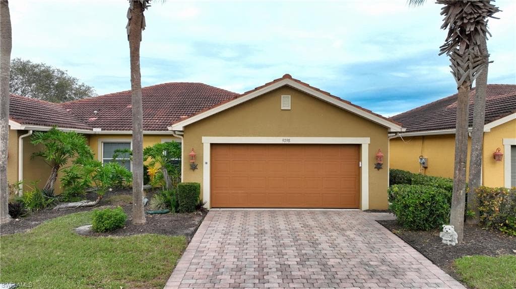 9298 Aegean CIR LEHIGH ACRES, FL 33936