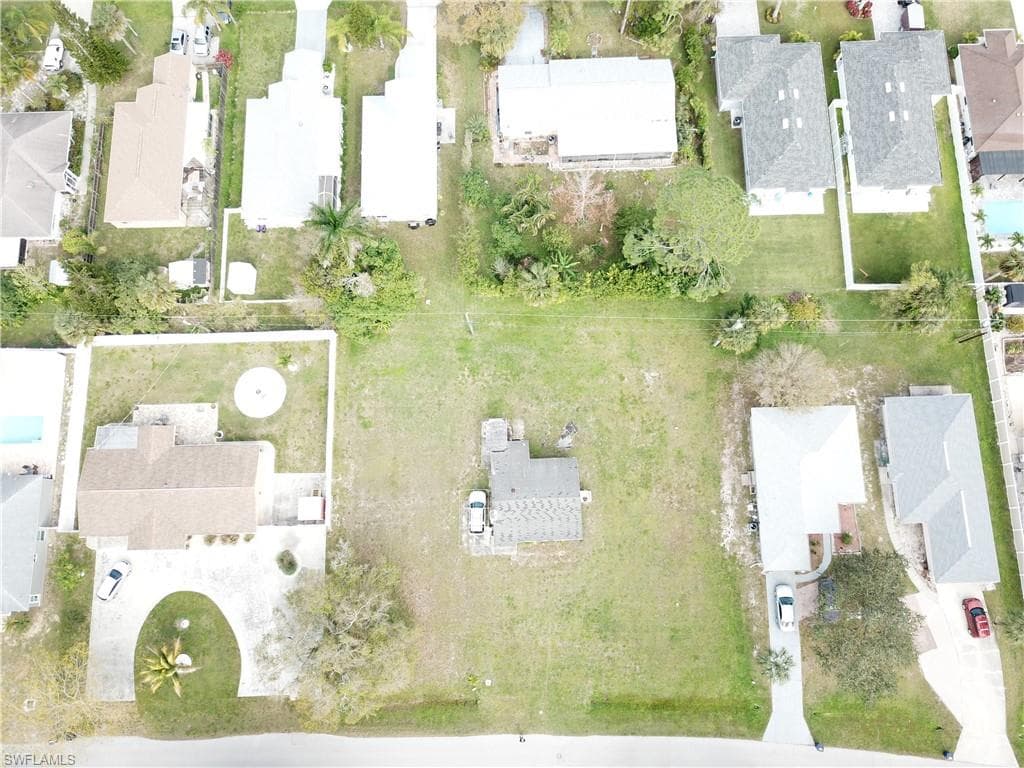 10121 Georgia ST BONITA SPRINGS, FL 34135