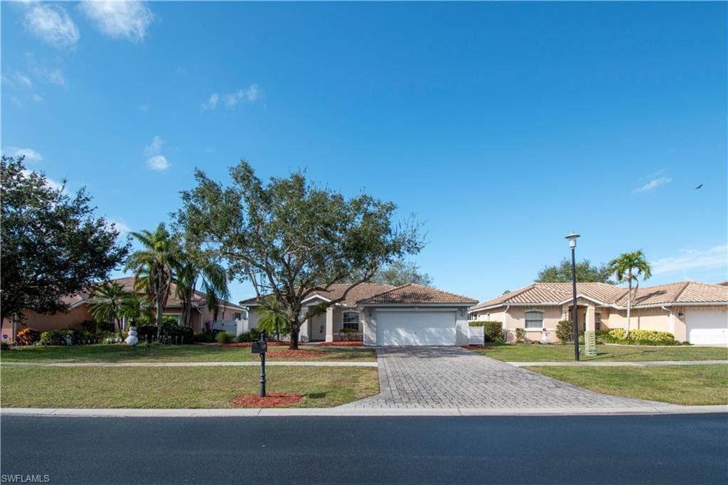 2935 Orange Grove TRL NAPLES, FL 34120