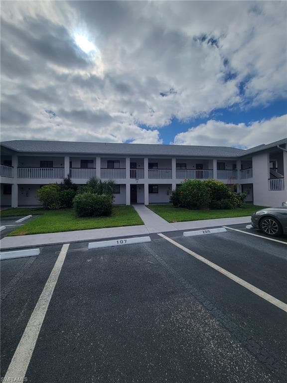 2231 E 5th ST 106 LEHIGH ACRES, FL 33936